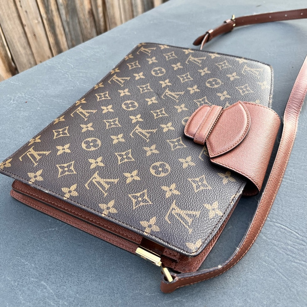 Louis Vuitton Courcelles Monogram Crossbody Bag Brown LV Vintage Shoulder Bag - Picture 8 of 14